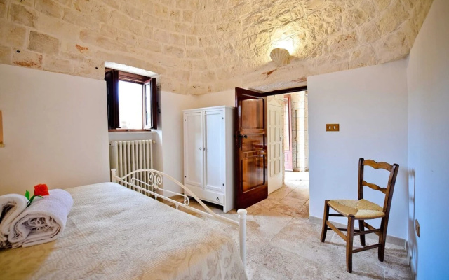 I Cinque Trulli with Swimming Pool