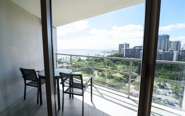 Ka Laʻi Waikiki Beach, LXR Hotels & Resorts