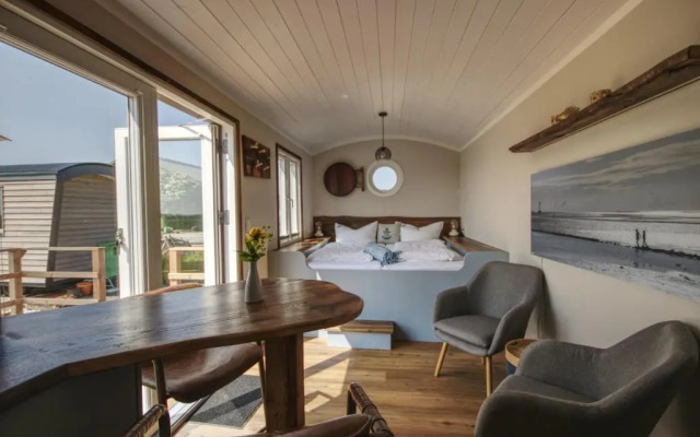 Schäferwagen Tiny House auf dem Friesenhof