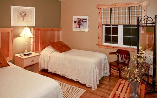 Bears Cove Inn