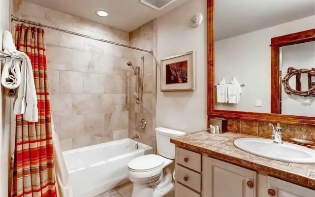 2 Bedroom Condo