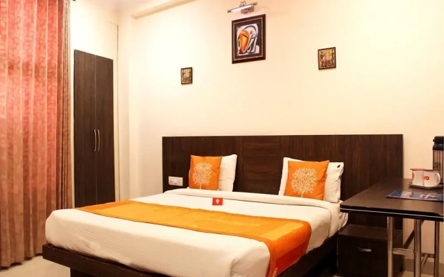 The Hotel Rajmahal & Banquet