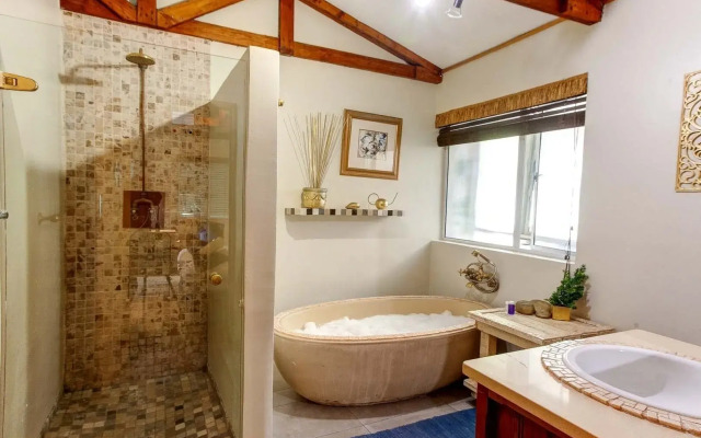 Strand Guesthouse - Hostel