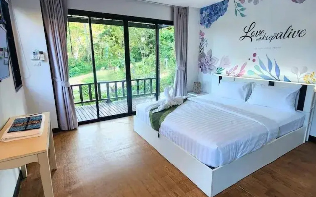 Velora Bay Koh Jum