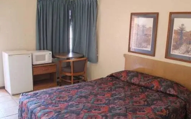Frontier Motel