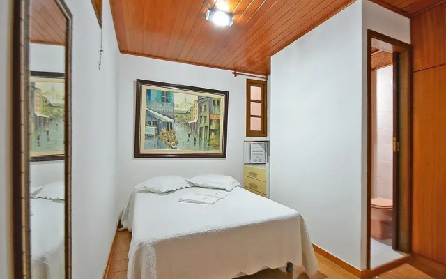 Leme Apartments 676