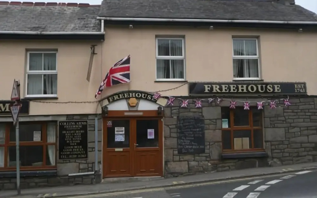Collins Arms