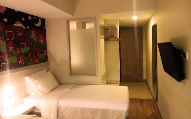 Nite and Day Batam Jodoh Square