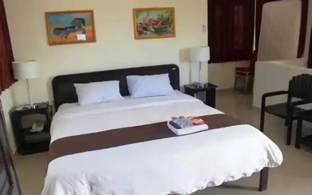 Oriestom Hotel & Restaurant