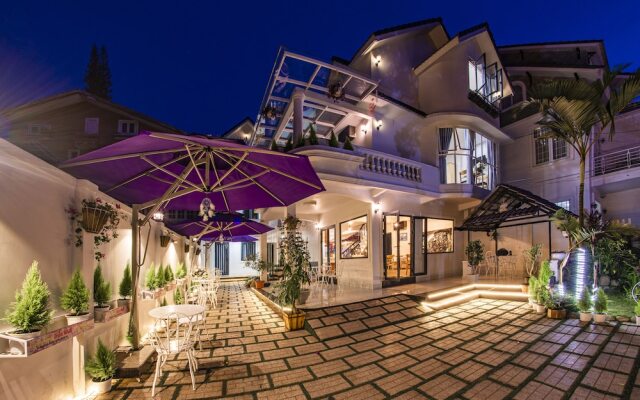 Hoa Nang Hotel Далат вид на фасад