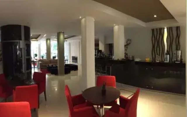 San Martin Plaza Hotel