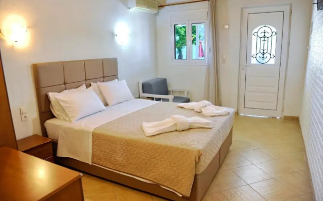 Spiros House and Studios