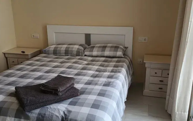 Beautiful 2 Bedroom Penthouse