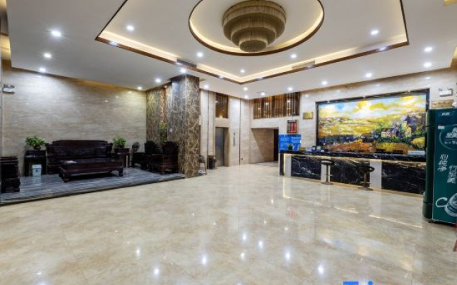 Guijia Business Hotel (Zhanjiang Wuchuan Airport)