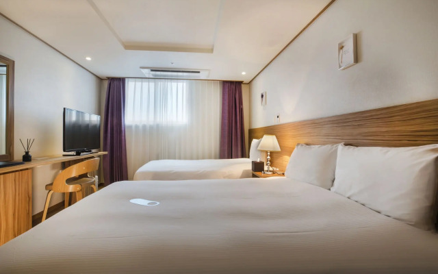 Hotel Rest Seogwipo