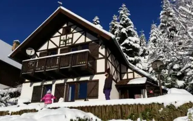 Holiday Home Tone