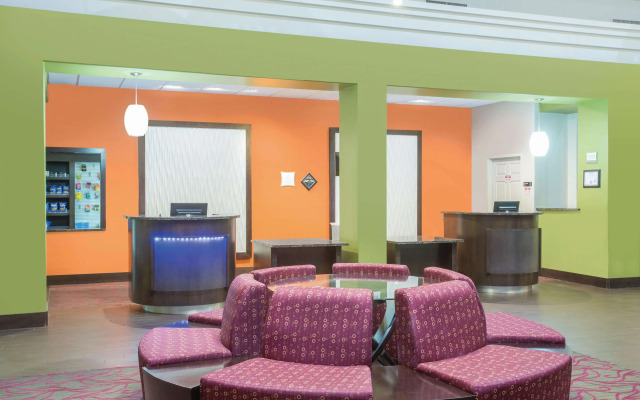 La Quinta Inn & Suites by Wyndham Conference Center Prescott