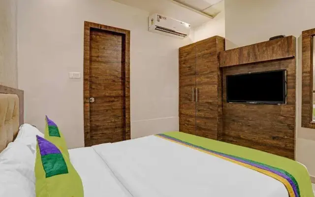 Itsy By Treebo - Bkc Mannat