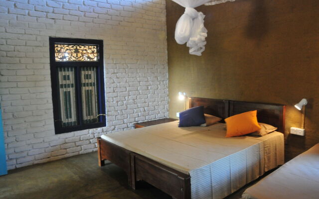 Отель Back of Beyond - Safari Lodge Yala вид на фасад