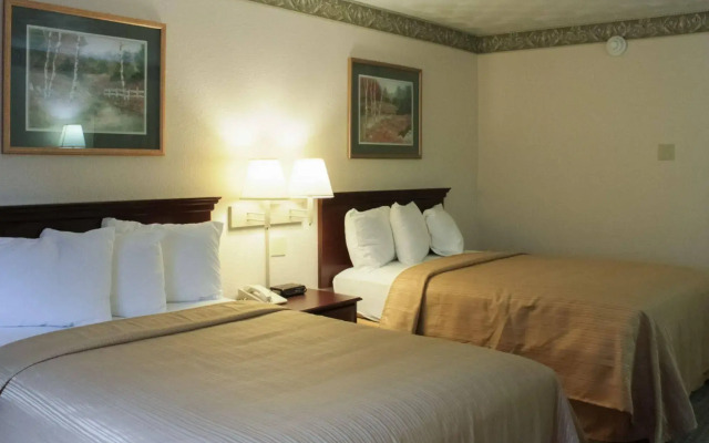 The Royal Inn & Suites
