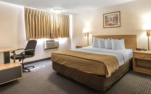 Brentwood Inn Clinton