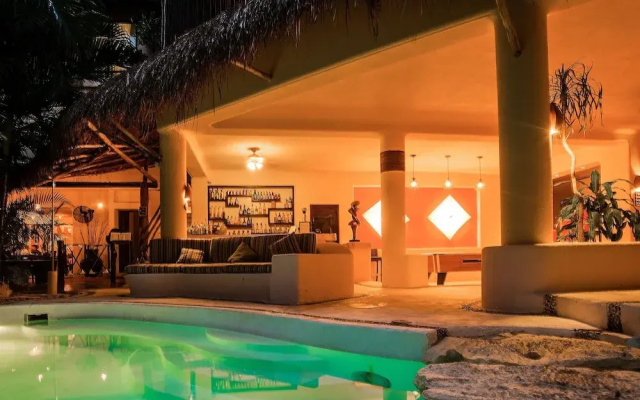 La Tortuga Life Style Studio's Club & Spa