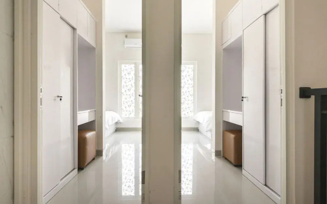 KoolKost near T2 Juanda Airport