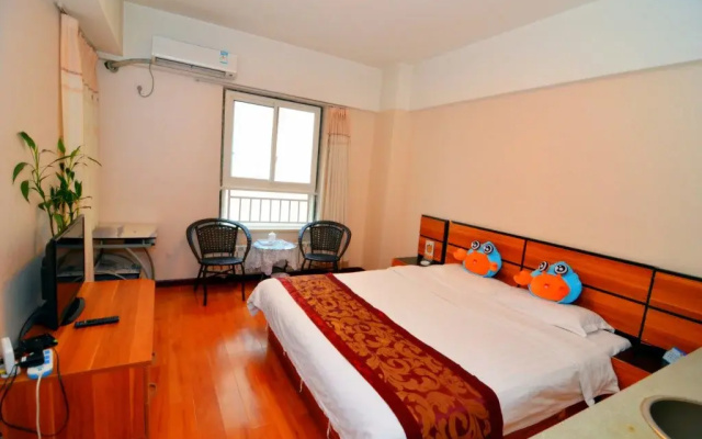 E Home Aparthotel