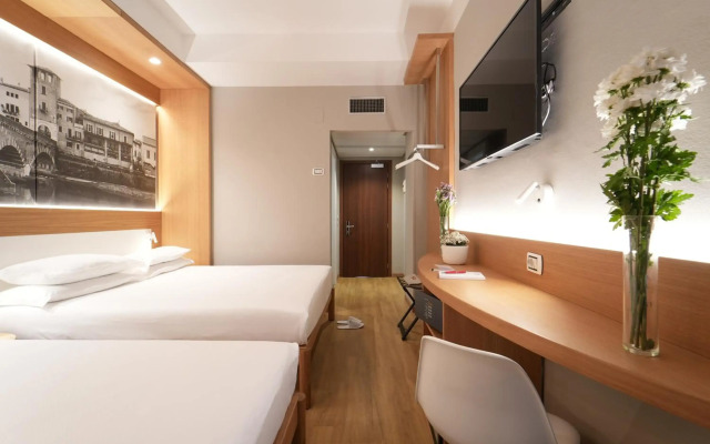 Cavallo Hotel Verona Est