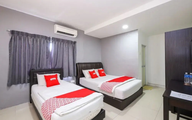OYO 89702 Md Hotel Masai