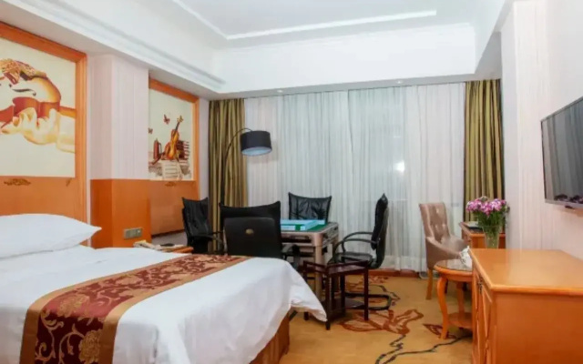 Vienna Hotel (Dongguan Songshan Lake Dalang Textile Center Store)