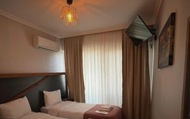 Aterna Hotel