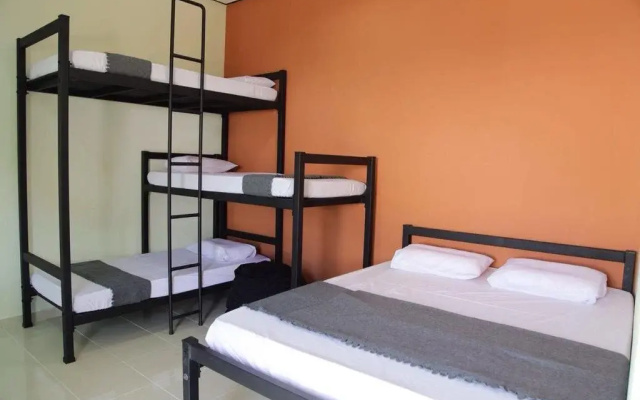 Belukar Lodges