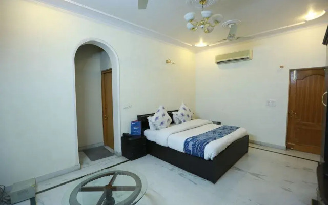 OYO 5634 IVY Stays - Manoj Pandey Chowk