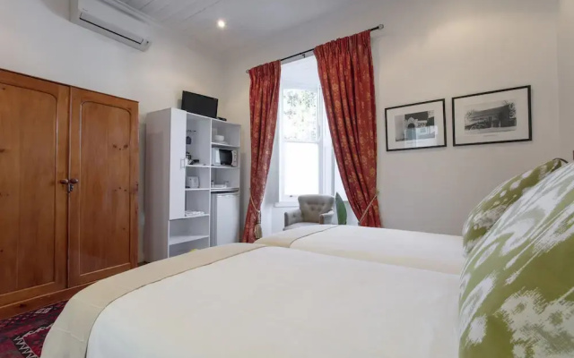 22 Die Laan Guest House