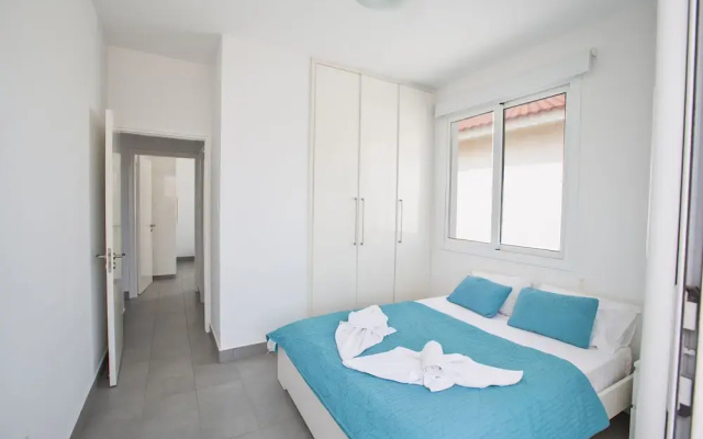 Sea front Villa Dagi (Gorgona Complex, Ayia Napa)