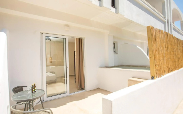 Atma Beach Rooms & Suites