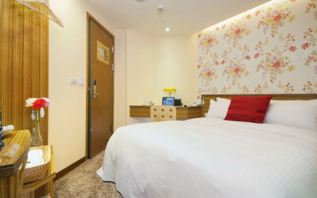 Golden Hotel