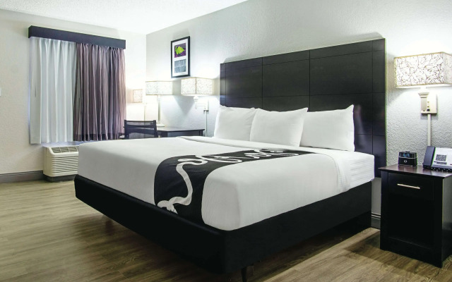 La Quinta Inn by Wyndham West Palm Beach - Florida Turnpike