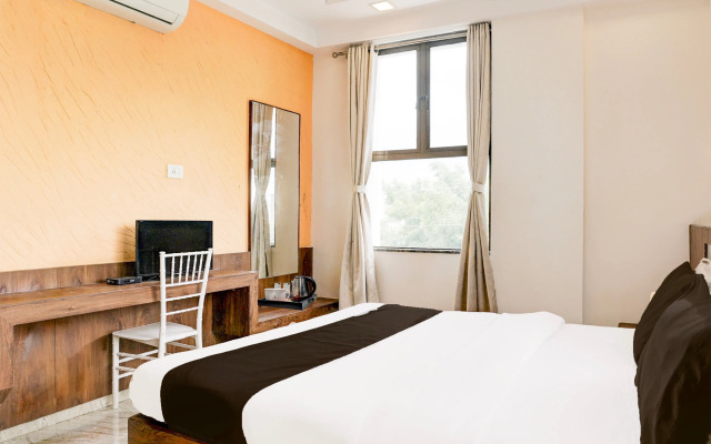Capital O 45462 Hotel C Tara