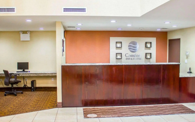 Travelodge by Wyndham Ozone Park