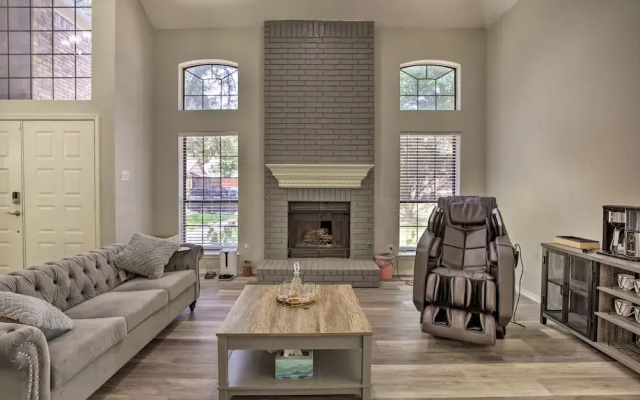 Convenient Allen Retreat, 2 Mi to Downtown!