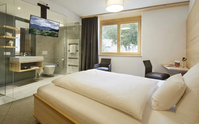 ElzLand Hotel 9 Linden BUSINESS & FAMILIEN HOTEL