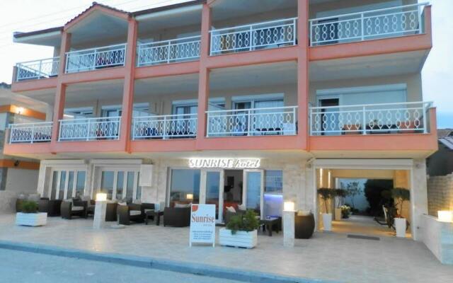 Sunrise Hotel вид на фасад