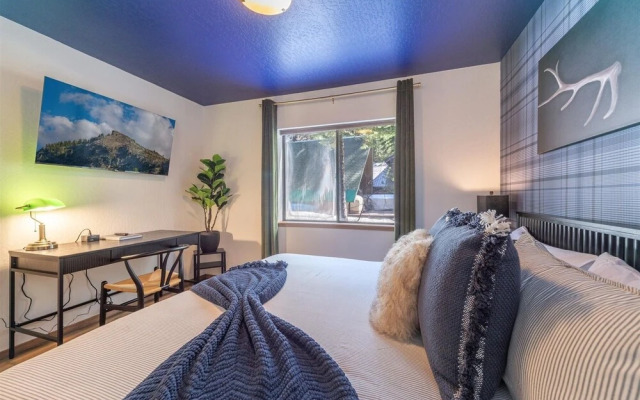 Donner Lake Outpost 4 Bedroom Home