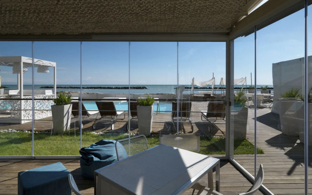 Vistamare Suite Hotel