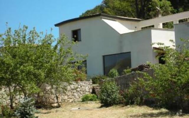 Отель B&B Casacapraia Итри вид на фасад