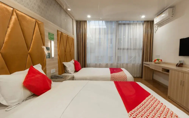OYO 8011 Hotel