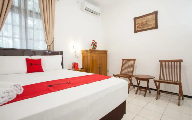 RedDoorz near Sanan Malang