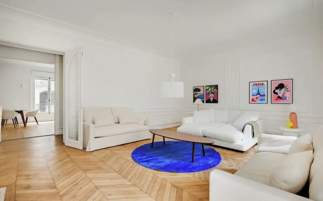 Chic Flat With Garden Terrace -4br/12p - Trocadero
